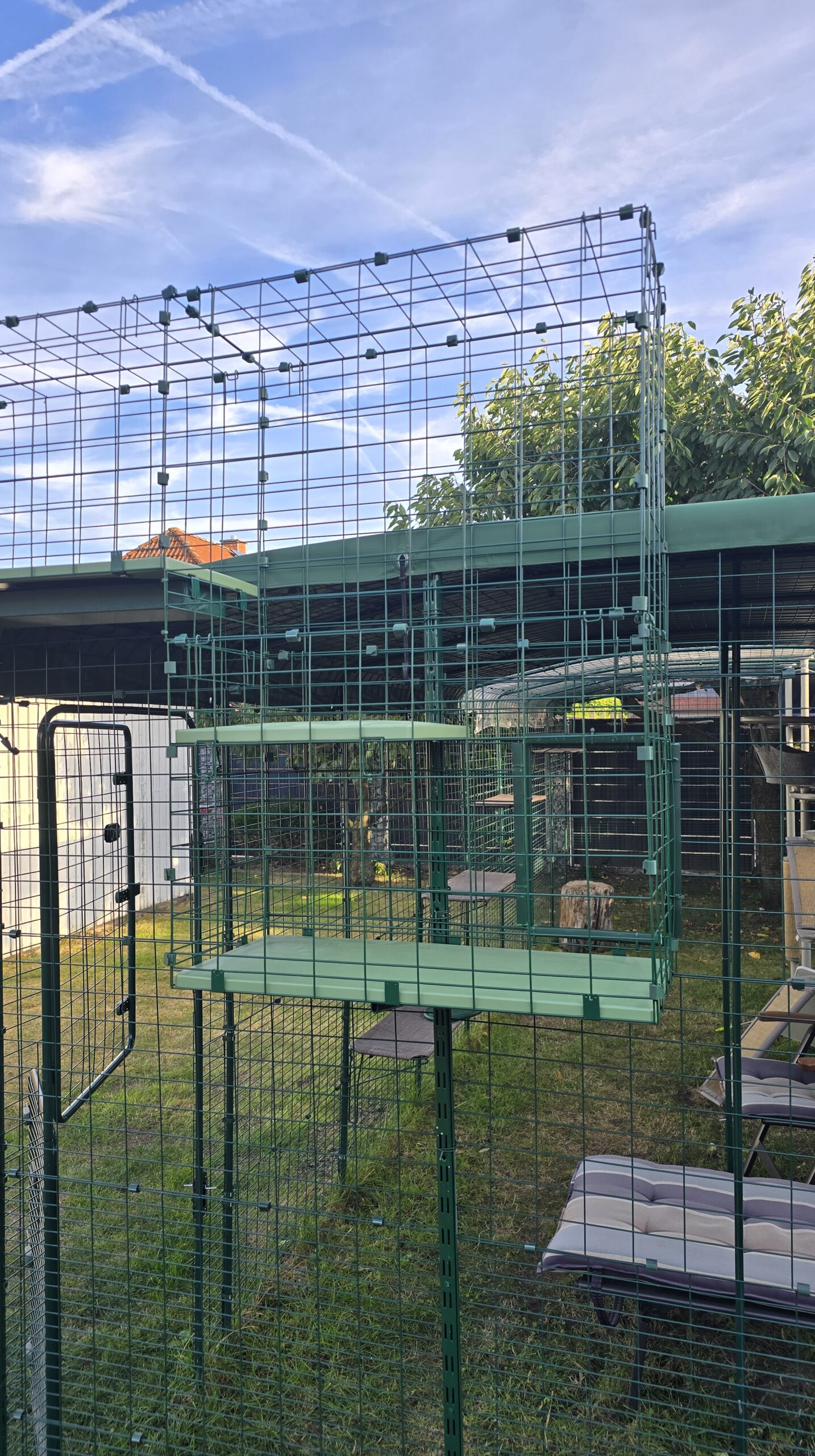 Omlet Katzengehege: Turmelement mit Übergang vom Tunnel ins Gehege